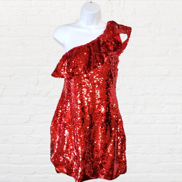 Leith Red Sequin Ruffle One Shoulder Dress - Picture 4 of 16